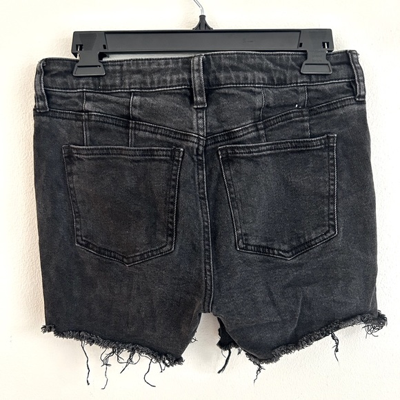 We The Free Distressed Hem Mid Rise. Shorts In Black Ash Size 27 - Picture 2 of 9